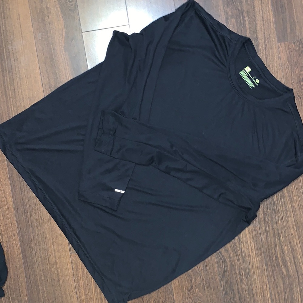 Men’s Black 3/4 Sleeve shirt. Size XL.